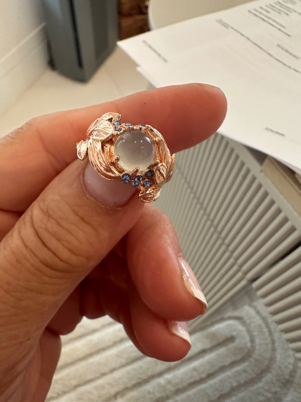 LADIES RING SIZE 6 IN ROSE GOLD - Picture 2 of 4